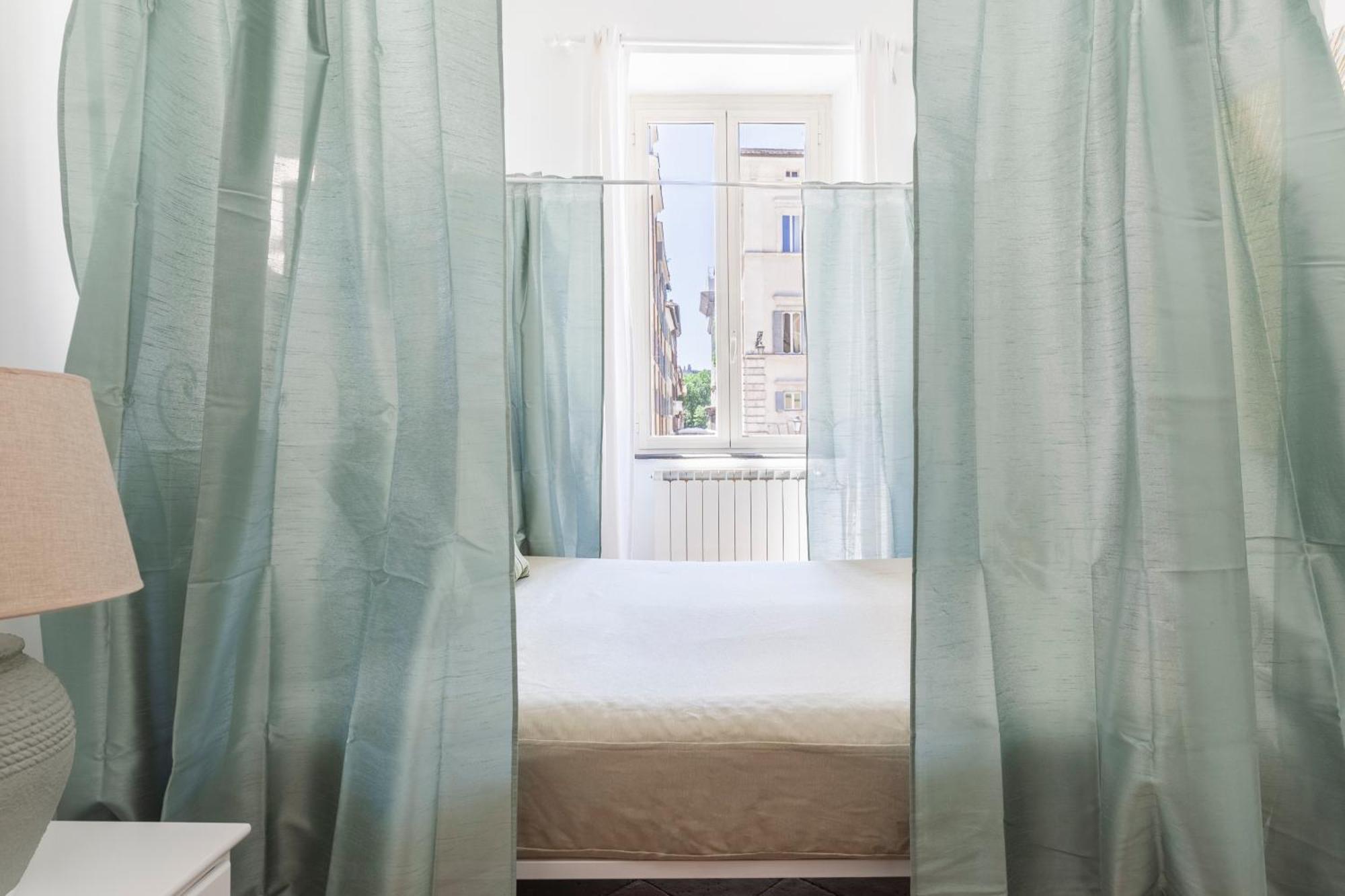Апартаменты Campo Dei Fiori Elite Luxury For 10 Guests Рим Экстерьер фото